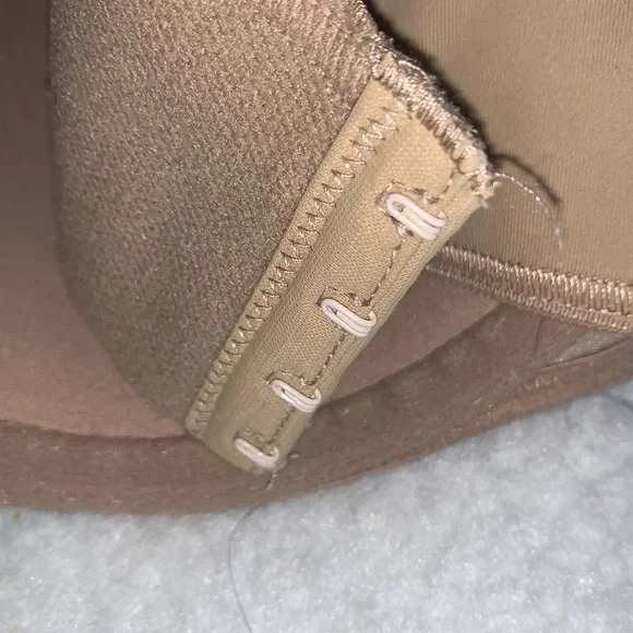 Maidenform Sz38DD - Picture 7 of 7